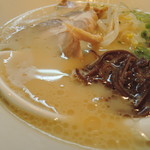 Michikusa Ramen Kentarou - 塩味主体のクセが無く馴染み易い、整った味のマイルド豚骨。