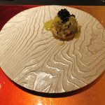 エクアトゥール - 毛蟹とキャビアを乗せたブリオッシュ ベアルネーズ・ソース1