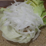 活鰻の店 つぐみ庵 - たまねぎと味噌のレタス巻き