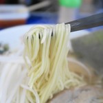 来来亭 - 塩ラーメン、麺はいい感じ