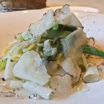 カーサ・デル・チーボ - タリオリーニ グリーンアスパラとフレッシュサマートリュフ