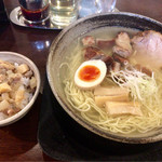 麺らいけん - 朝らぁ定食C煮ちゃーしゅー味玉子トッピング
      1100円