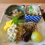 お料理 とみやま - おまかせ御膳：色々盛り合わせ