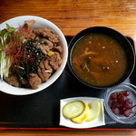 仙人小屋 - 熊肉丼