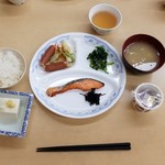 台東区立自然の家 霧が峰学園 - 朝食　皿の右上…ヤバイかも