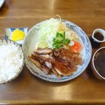 鳥忠食堂 - 固チャーシューライス