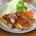 鳥忠食堂 - 固チャーシューライス(横から)