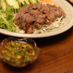 渋谷タイ料理 DaoThai yumyum AsianTableUDAGAWA - 牛肉のスアロンハイ