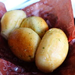 Wood Ranch - 料理写真:ガーリックパンてきな