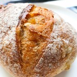 ラトリエ ドゥ プレジール - パン・オ・パヴォ