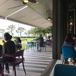 Paradise Hotel - 海岸を見ながらの朝食