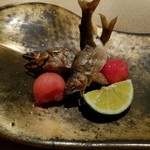 六雁 - 活け鮎の炭火焼き