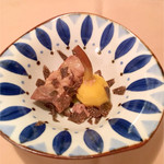 カーサ カルマ - 豚肩肉煮込みとサフラン風味のクワイの黒トリュフがけ