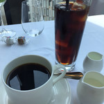 THIERRY MARX dining - ランチ、ホットコーヒーとアイスコーヒー。