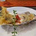 Khao - Batter deep fried oyster with sparking lime sauce