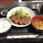 鉄板焼き・ステーキハウス 常盤 - サーロインステーキ定食 1000円 (ご飯は少なめ)