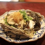 りょうりや 御旅屋 - 天草産岩牡蠣¥1,650