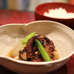 りょうりや 御旅屋 - たこの柔らか煮¥800と土鍋御飯