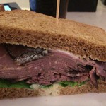 Manhattan Deli - ガッツリローストビーフ♪