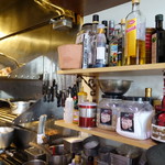 ビストロ ダイア - 包丁は磁石で・・・