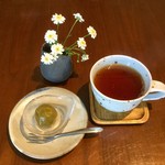 ジャム cafe 可鈴 - 食後のホットティーとサービスの『青梅の甘露煮』