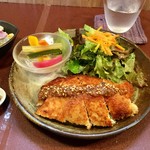 ジャム cafe 可鈴 - 今週のメイン『チキンカツレツ ～梅しそソース～』