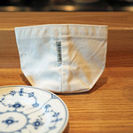 やまぐち - パンは信三郎帆布（しんざぶろうはんぷ）の入れ物で...