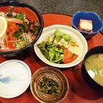 兆一 - 上海鮮丼 1,300円