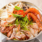 Seafood hotpot (1 serving)