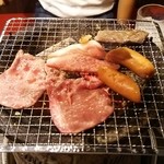 炭火焼肉屋台 たじま屋 - 肉  ウマ～