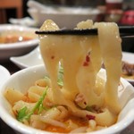 陳家私菜 - 刀削麺はビラビラでモッチモチ