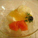 銀座アスター - 季節のフルーツのパフェ