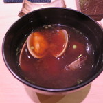 鮨　恵三 - アサリの味噌汁