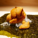 銀座 盡 - 愛媛の海苔に舞鶴のケンサキイカと利尻の雲丹