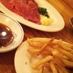 アンチョビポテトと馬刺し