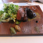 クイ クッチーナ イタリアーナ - 【メインディッシュ】甲州ワインビーフ　ハツ、レバーの炭火焼き