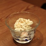 りょうりや 御旅屋 - お通し：とうもろこしとチーズの白和え¥850