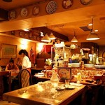 イタリア料理 コラッジオ - 入り口付近の席から