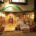 イタリア料理 コラッジオ - イタリア料理店らしい外観