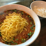 Kowloon - 旨辛マーボー麺と半ライス