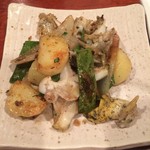 ガンジュウヤ - 北海道つぶ貝アンチョビバター炒め