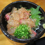 魚虎 - ゴマひらす丼(小) 680円