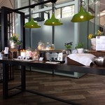 Plaza Premium Lounge - カフェ風のスイーツコーナー