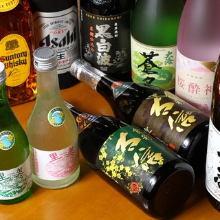 There are always 10 types of local sake! We also offer takeaway, including Seafood Bowl.