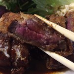 洋食クアトロ - 2017.6.13  ビフカツのレア感