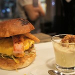 JAGBAR potato & hamburger - ベーコンチーズバーガー