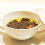 CHIUnE - 黒トリュフとポルチーニのコンソメスープ