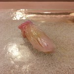 うを徳 - 明石 鱸（握り）