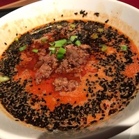 虎萬元 南青山店 - 黒ごま坦々麺
