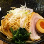 横浜らぁめん 桜花 - 醤油つけめん 麺